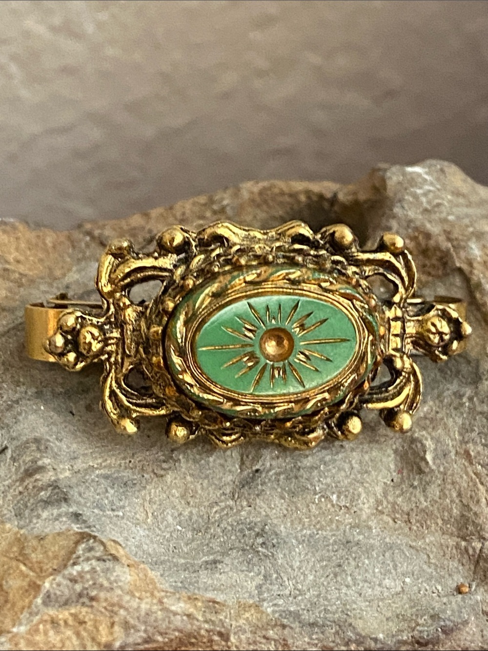Vintage West Germany Gold-Tone Green Enamel Sunburst Scarf Clip